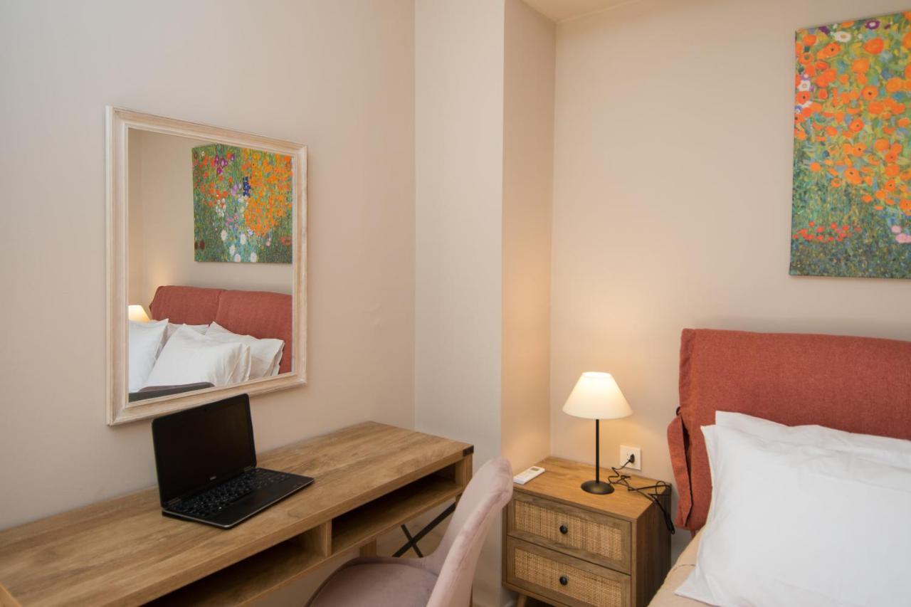 Akrotiri Sea View Suites Екстер'єр фото