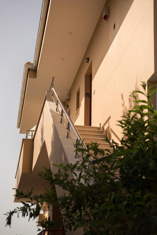 Akrotiri Sea View Suites Екстер'єр фото